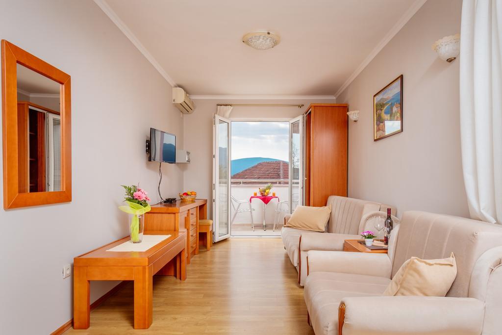 Apartments Perper Тиват Экстерьер фото